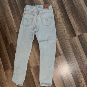 Levi’s Light Denim Jeans